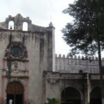Vista del convento de San Guillermo en Totolapan, Morelos