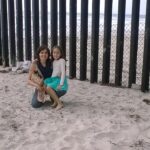 Redes juveniles alimentan tráfico de armas a México Muro fronterizo entre México y Estados Unidos visto desde Tijuana