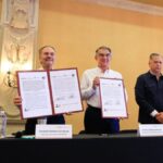 Autoridades estatales y federales muestran el convenio de vivienda para Tamaulipas