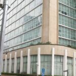 Sheinbaum mantiene a Zoé Robledo pese a reclamos del IMSS Oficinas centrales del IMSS en Ciudad de México