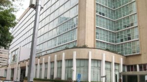 Sheinbaum mantiene a Zoé Robledo pese a reclamos del IMSS